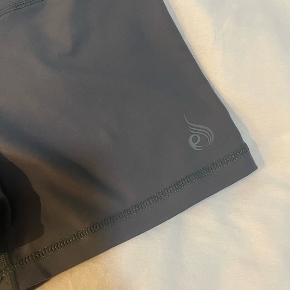 Ryderwear Motion High Waisted Shorts in Charcoal, Size XS - Picture 9 of 10